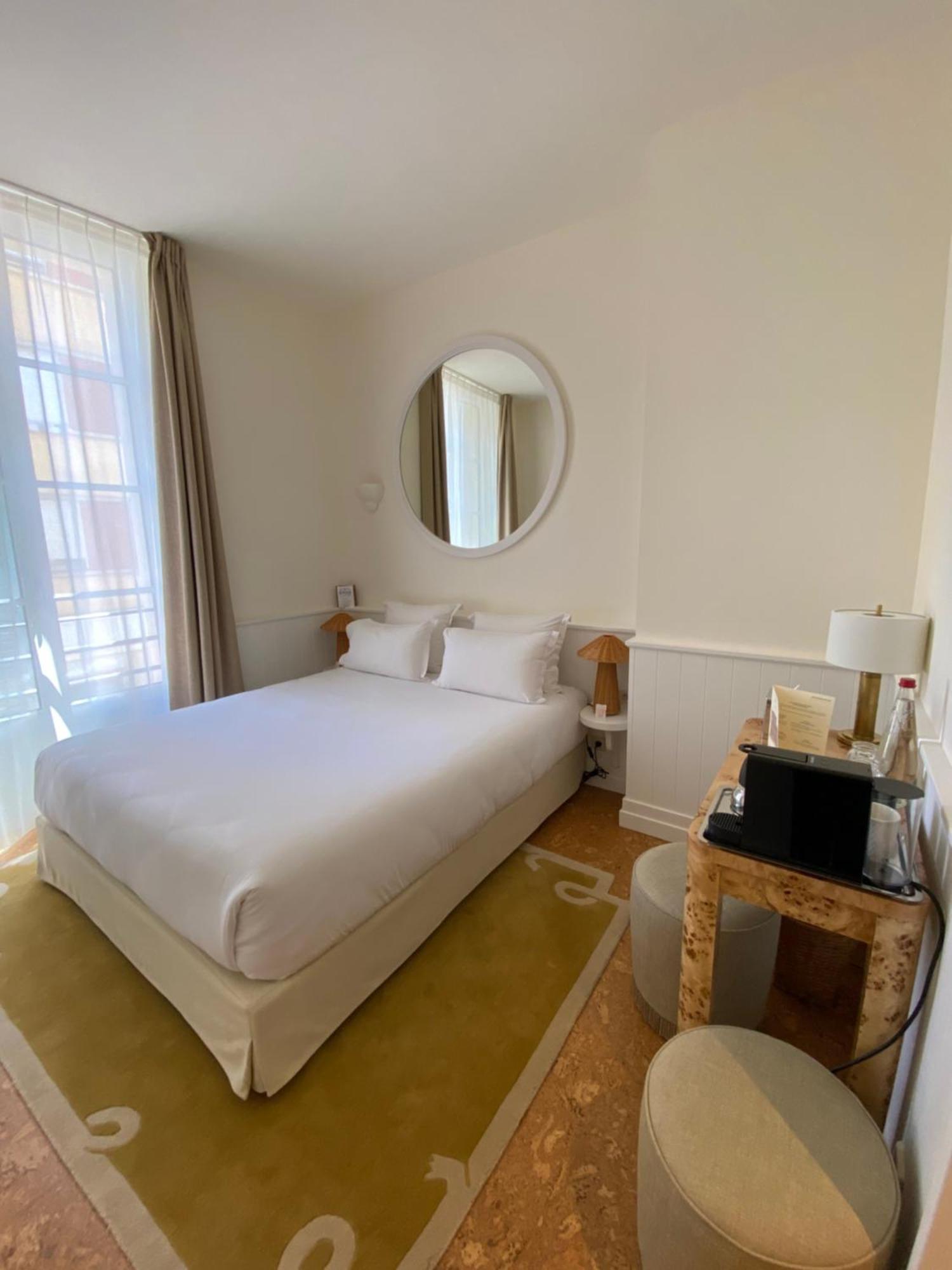 Lilou Hotel